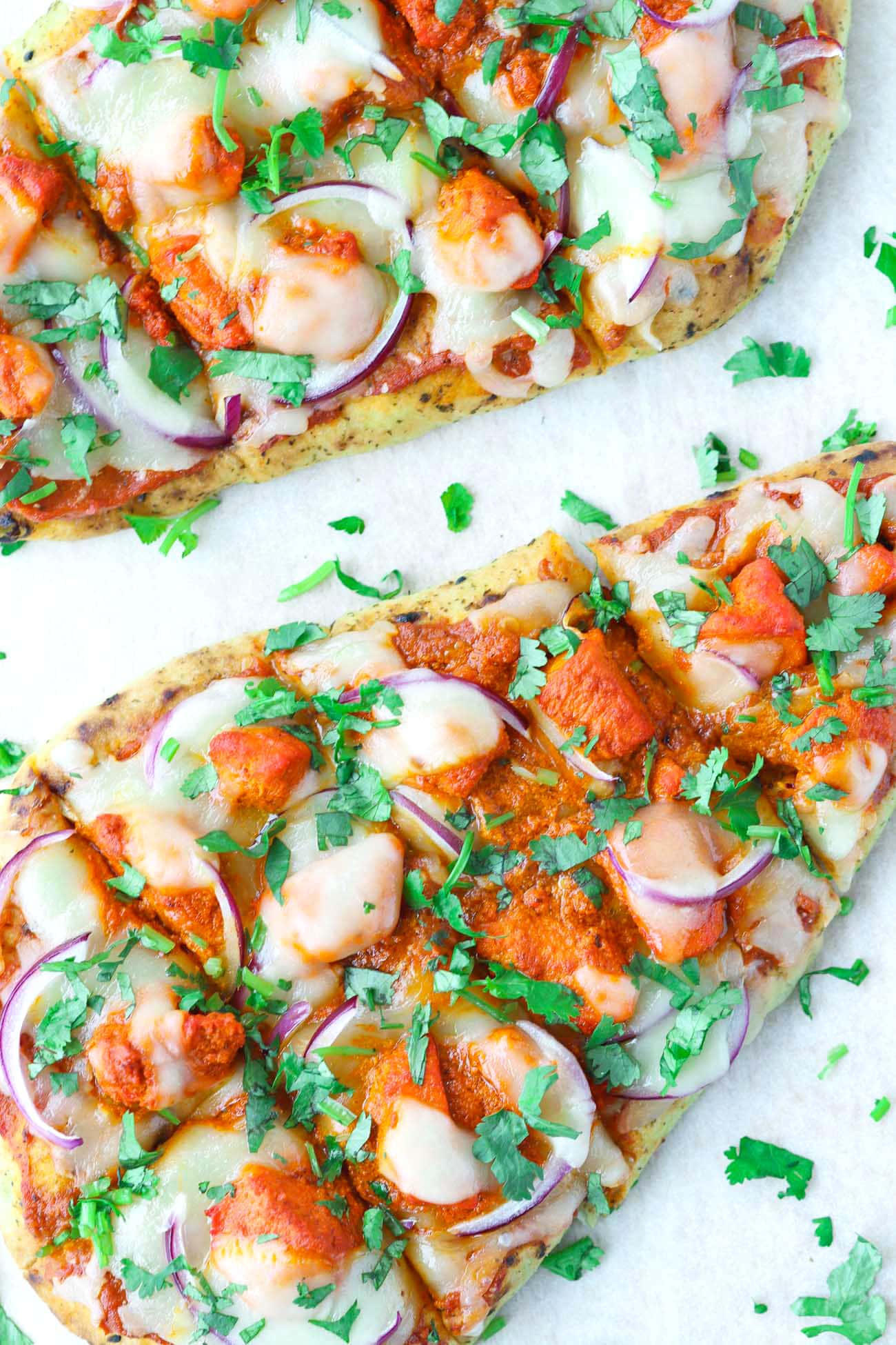 Chicken Tikka Naanza (Naan Pizza!) - That Spicy Chick