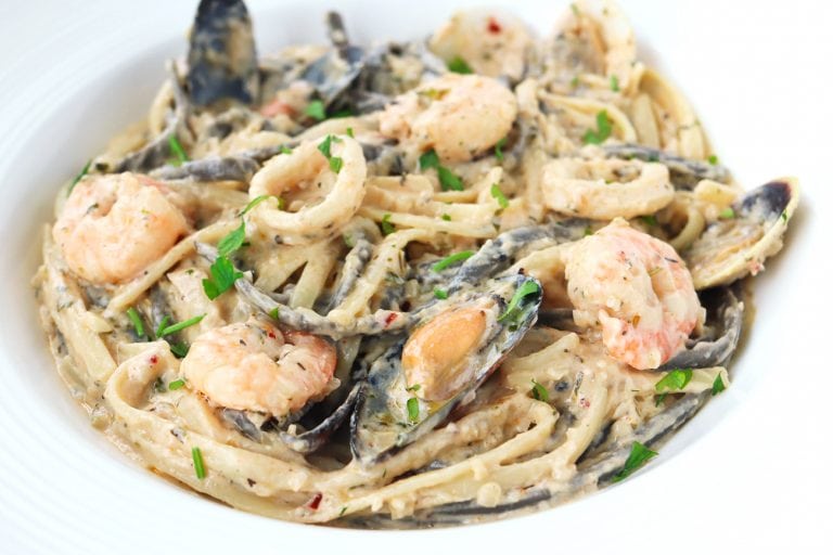 Cream Sauce Seafood Pasta, creamy white wine sauce - That Spicy Chick