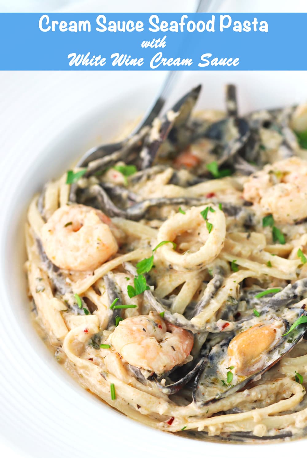 Cream Sauce Seafood Pasta, creamy white wine sauce - That Spicy Chick