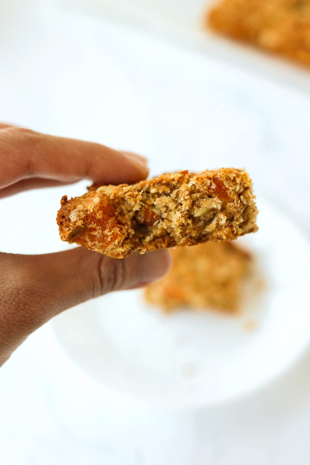 Apricot Almond Oat Slice (Oat Bars) That Spicy Chick