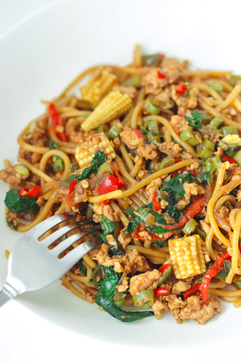 Thai Basil Chicken Spaghetti (ThaiItalian fusion pasta!) That Spicy Chick