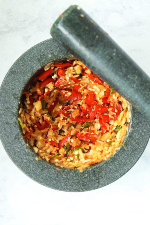 Thai Basil Chicken Spaghetti (ThaiItalian fusion pasta!) That Spicy Chick