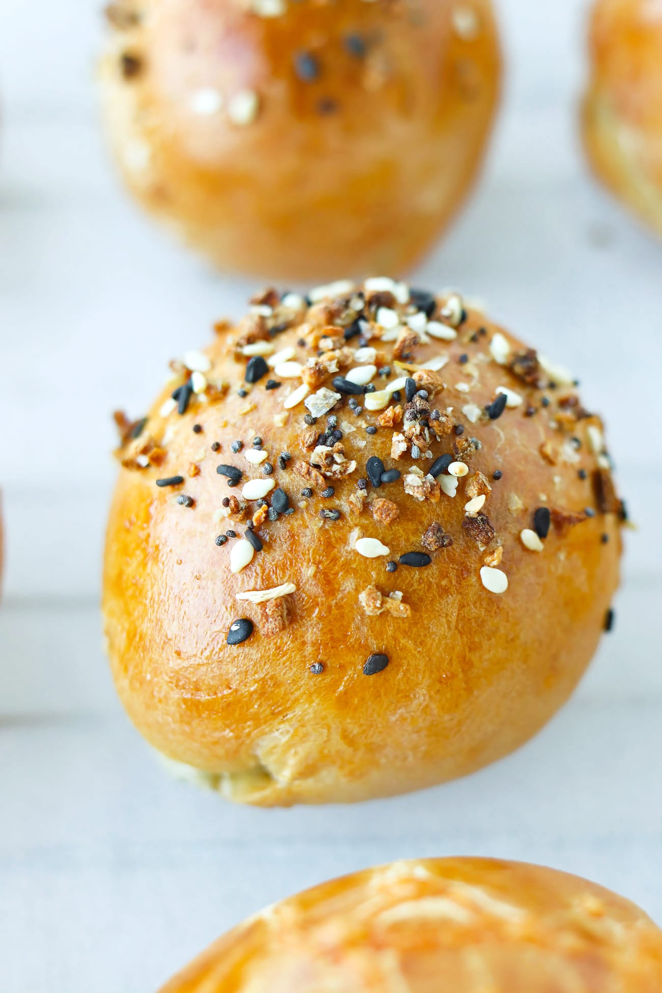 Stuffed Bagel Bombs (made with Greek Yogurt Dough!) That Spicy Chick