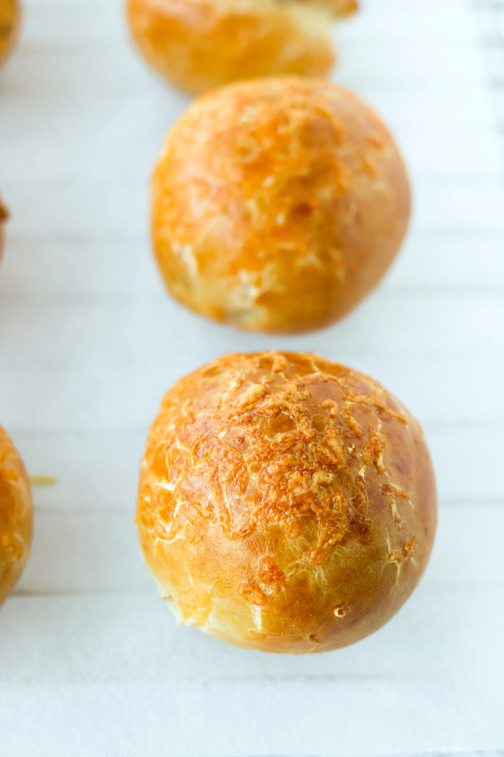 Stuffed Bagel Bombs (made with Greek Yogurt Dough!) That Spicy Chick