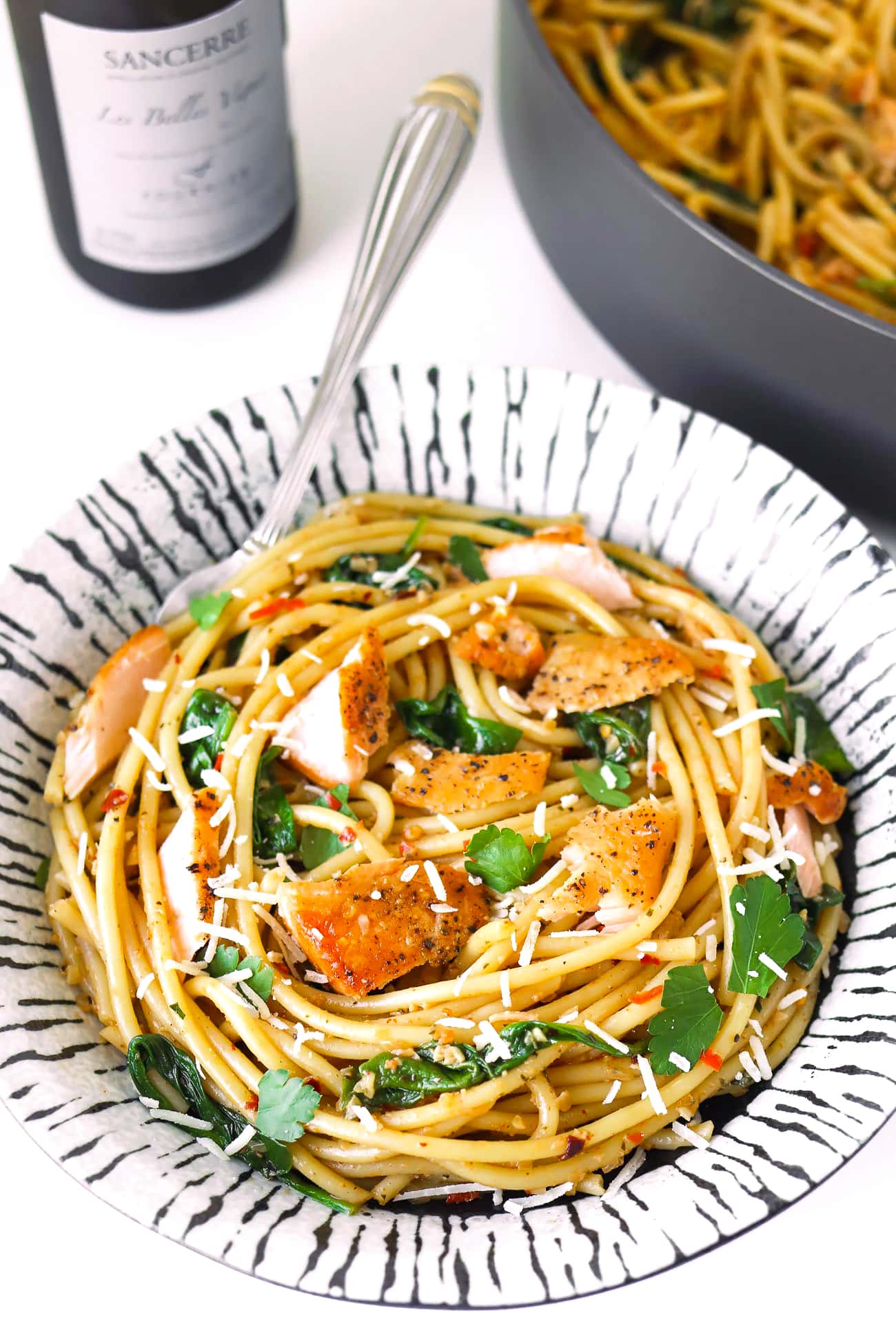 Salmon Pasta with Anchovy-Garlic Sauce - That Spicy Chick