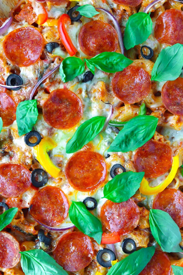 Pizza Pasta Bake (Easy, Cheesy, and Delicious!) That Spicy Chick