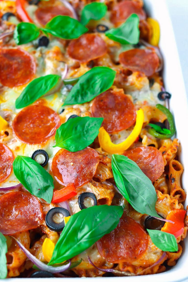 Pizza Pasta Bake (Easy, Cheesy, and Delicious!) That Spicy Chick