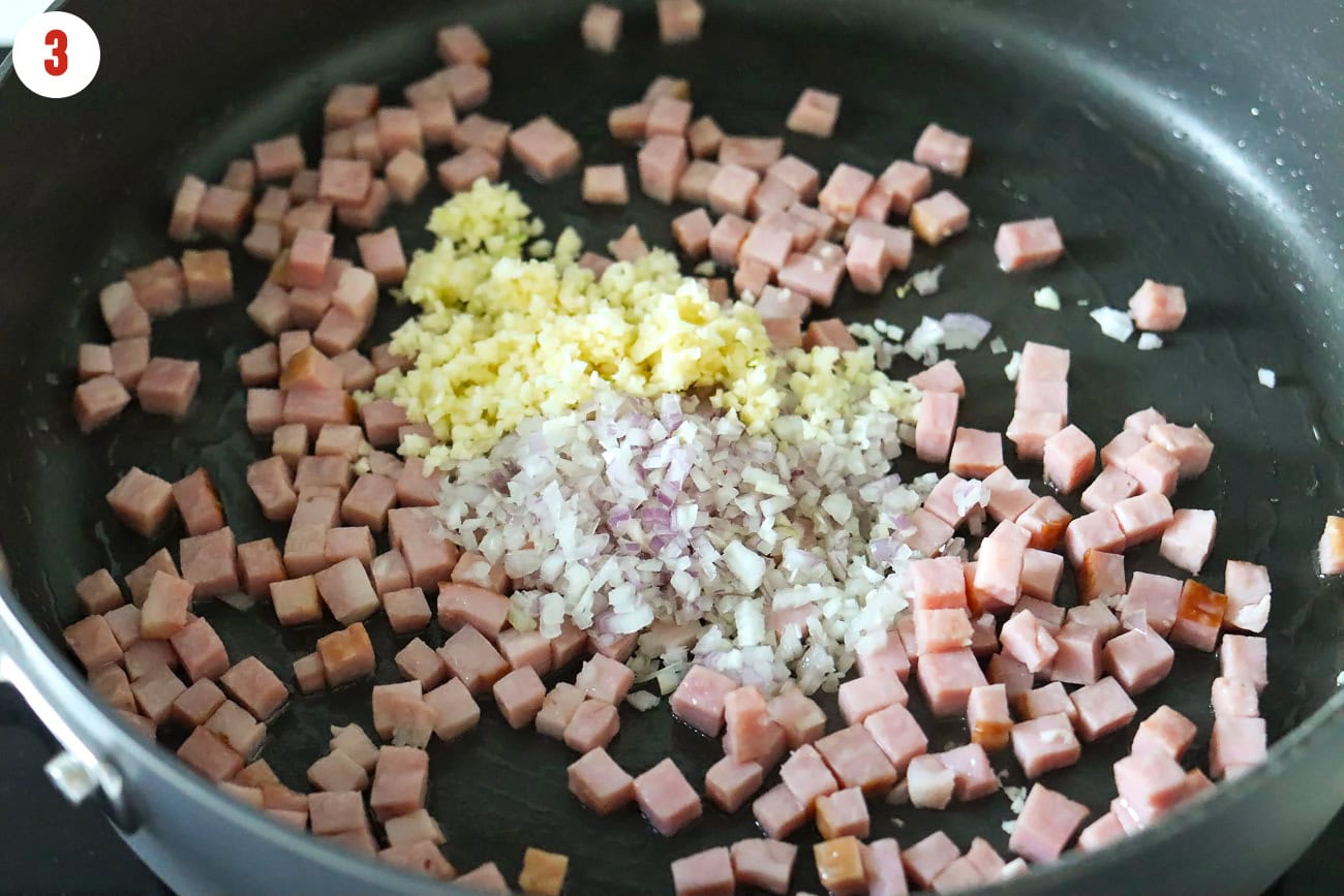 Creamy Bacon Pasta with Spinach - That Spicy Chick